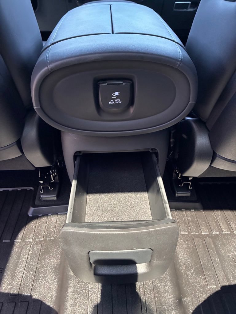 Used 2026 Hyundai Palisade Calligraphy AWD/4WD image 16