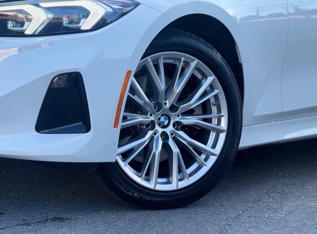Certified 2023 BMW 330i xDrive Sedan w/ Driving Assistance Package AWD/4WD image 21