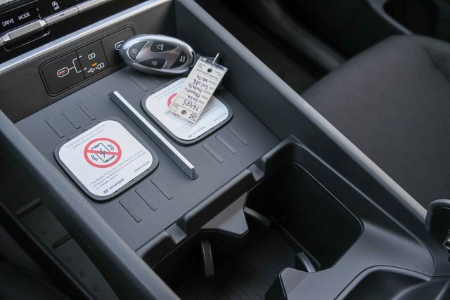 New 2026 Hyundai Santa Fe SE image 18