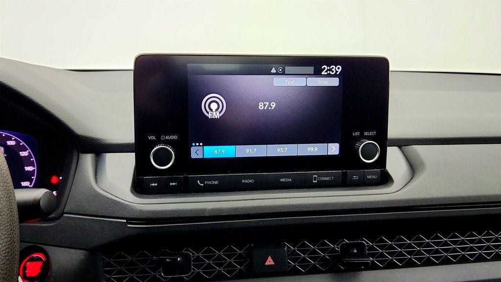 Used 2023 Honda Accord LX image 18