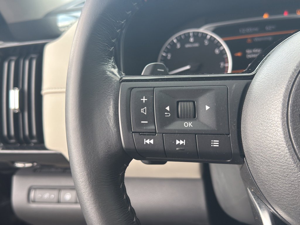 Certified 2022 Nissan Pathfinder SV w/ SV Premium Package image 19