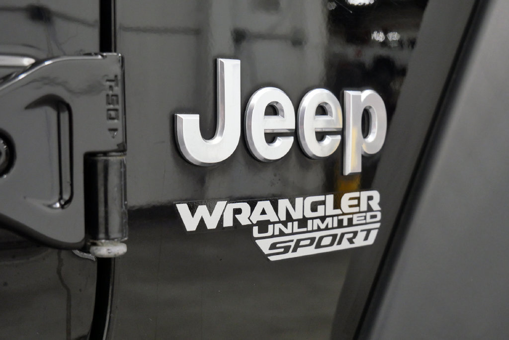 Used 2020 Jeep Wrangler Unlimited Sport w/ Technology Group AWD/4WD image 10