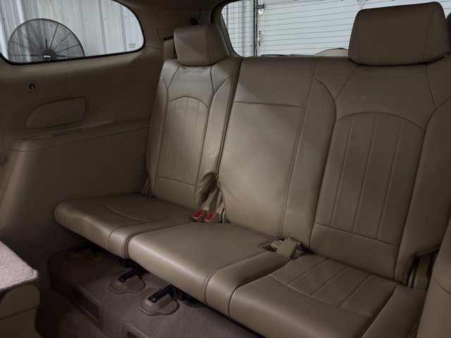Used 2009 Buick Enclave CXL AWD/4WD image 18