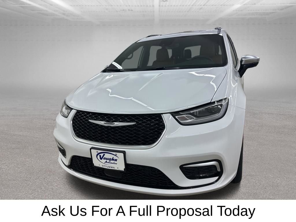 New 2026 Chrysler Pacifica Pinnacle image 4