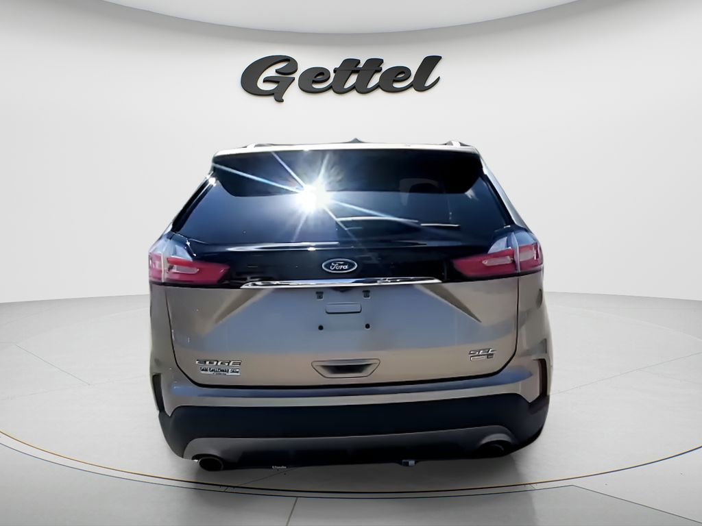 Used 2020 Ford Edge SEL w/ Convenience Package image 4