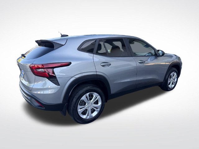 Certified 2026 Chevrolet Trax LS FWD image 6