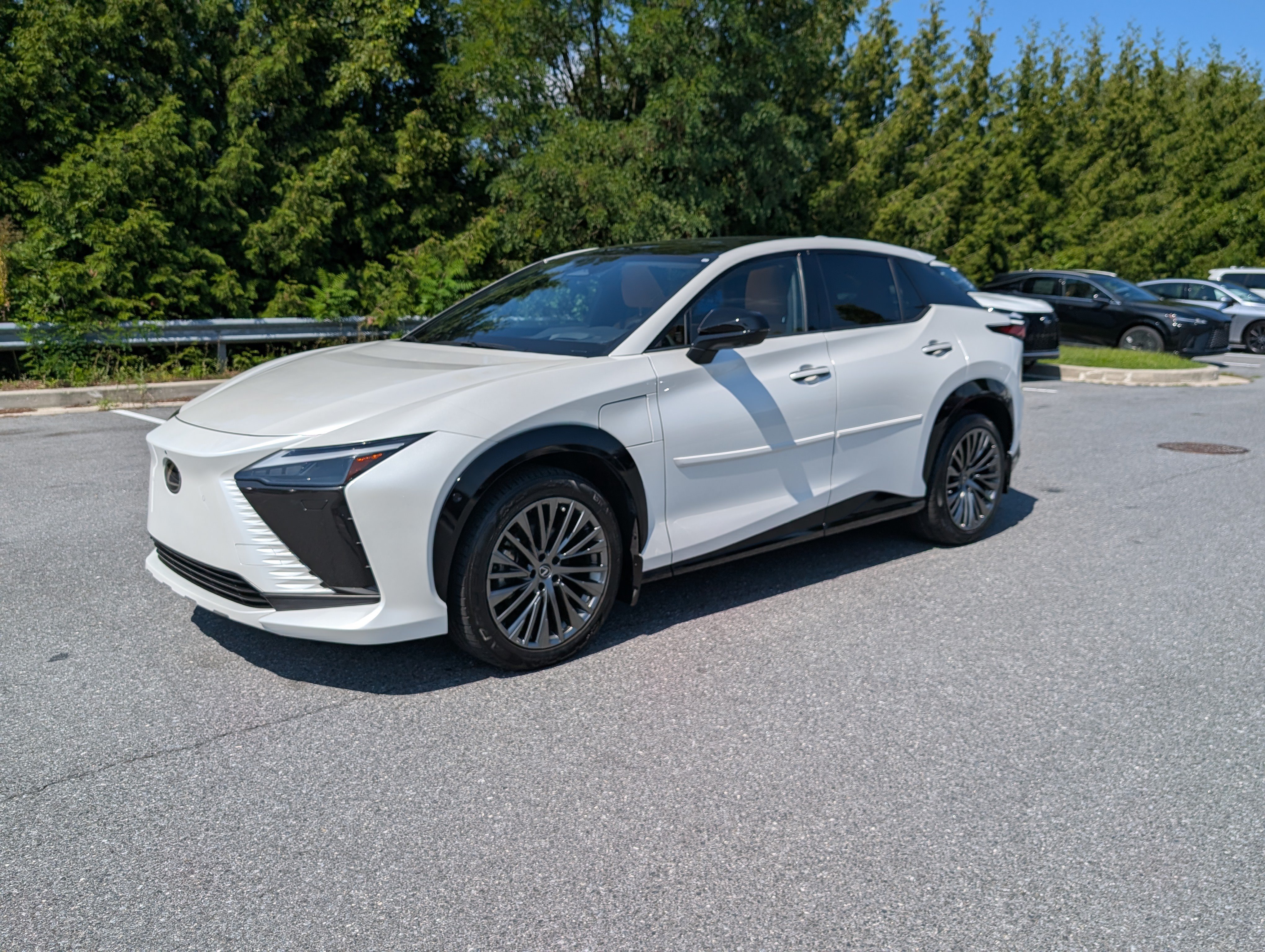 Used 2023 Lexus RZ 450e Premium w/ Accessory Package (A2) AWD/4WD image 7