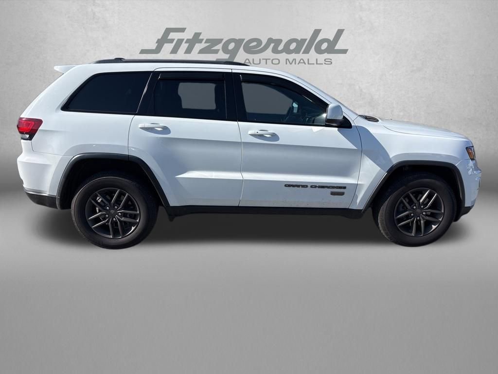 Used 2016 Jeep Grand Cherokee Laredo 75th Anniversary image 6