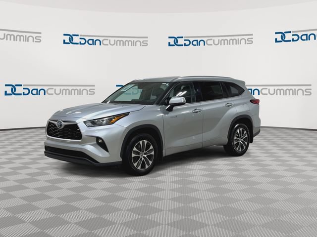 Used 2020 Toyota Highlander XLE AWD/4WD image 4