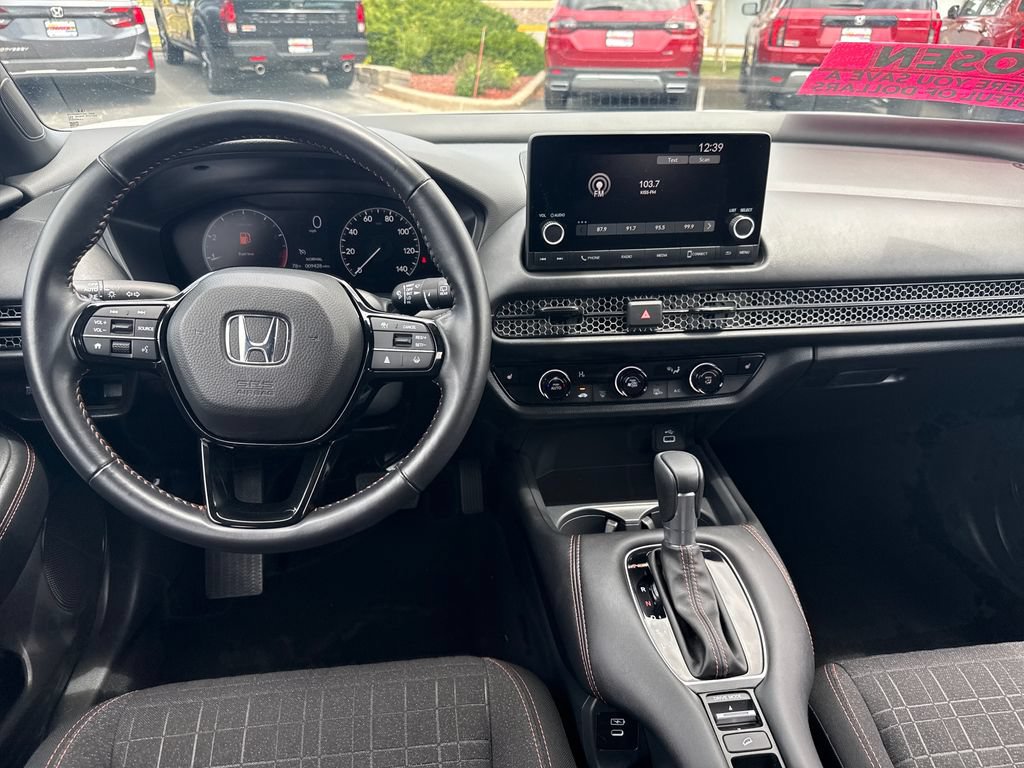 Certified 2025 Honda HR-V Sport image 22