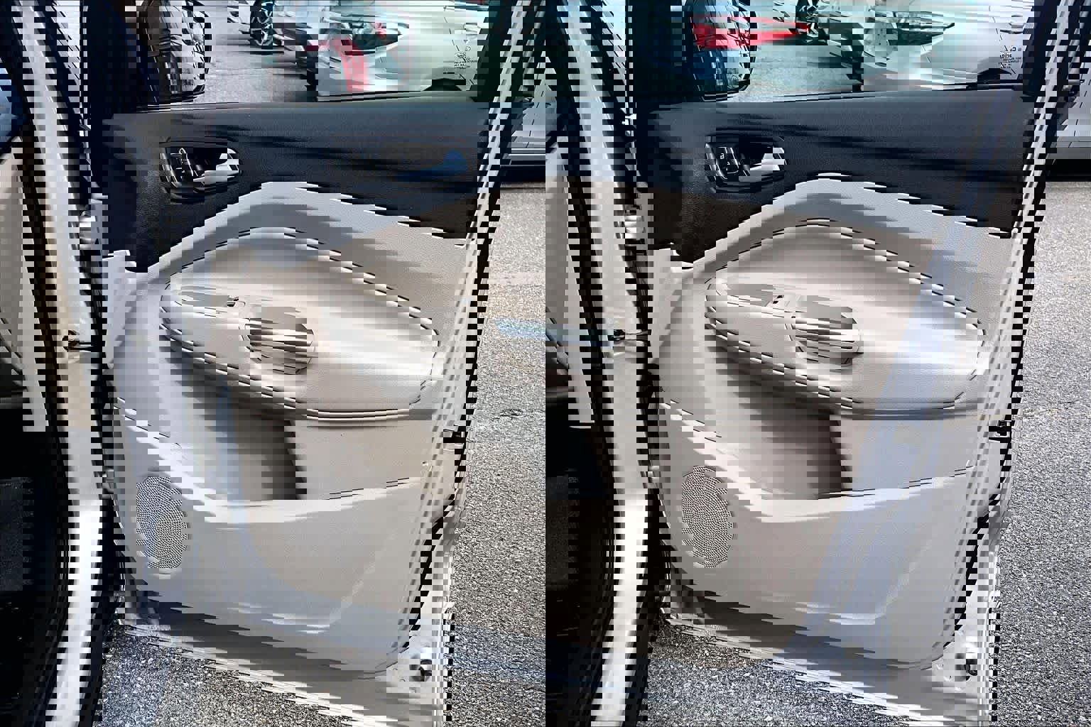 Used 2017 Ford Escape SE w/ SE Cold Weather Package image 22