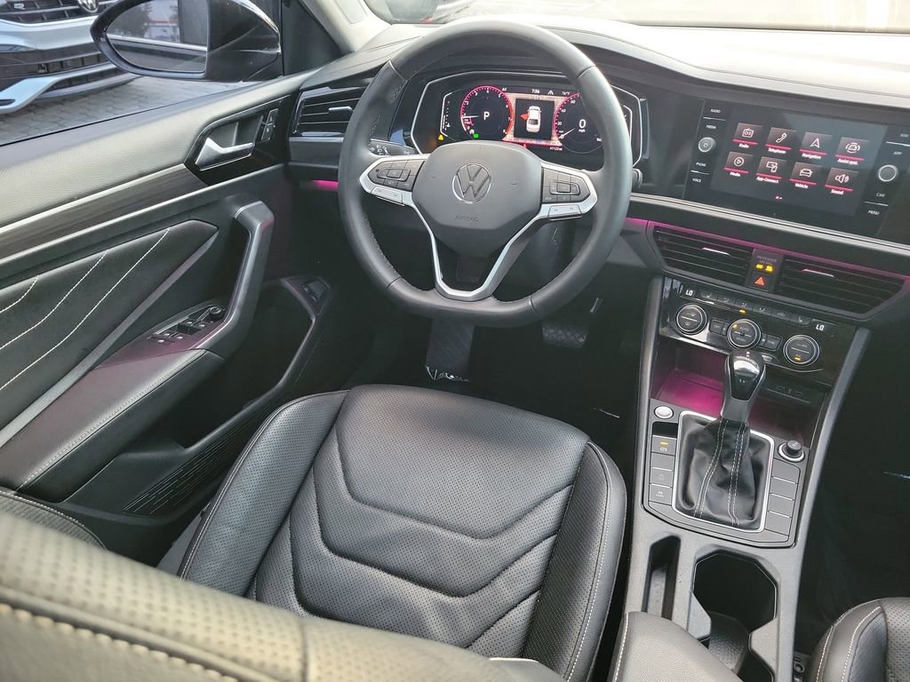 Used 2022 Volkswagen Jetta SEL image 10