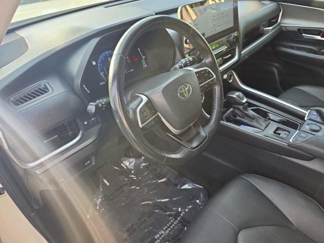 Used 2024 Toyota Grand Highlander AWD image 21