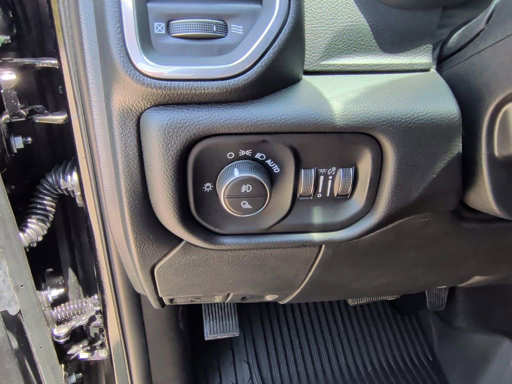 New 2026 RAM 3500 Laramie AWD/4WD image 16