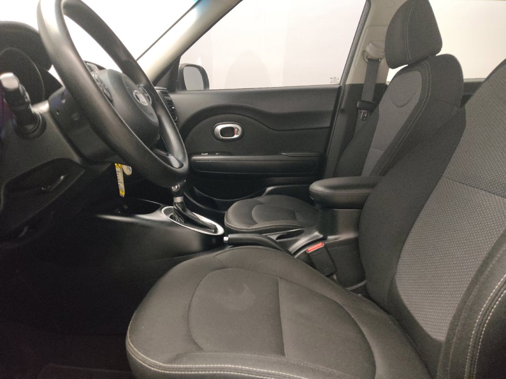 Used 2018 Kia Soul + FWD image 17