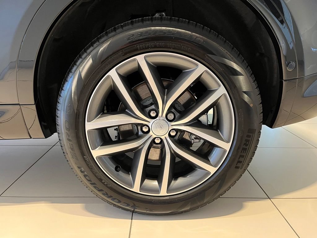 Used 2026 Land Rover Discovery Sport Landmark AWD/4WD image 12