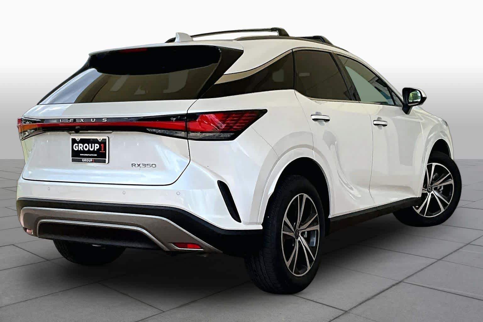 Used 2026 Lexus RX 350 Premium w/ Accessory Package (2T) FWD image 11