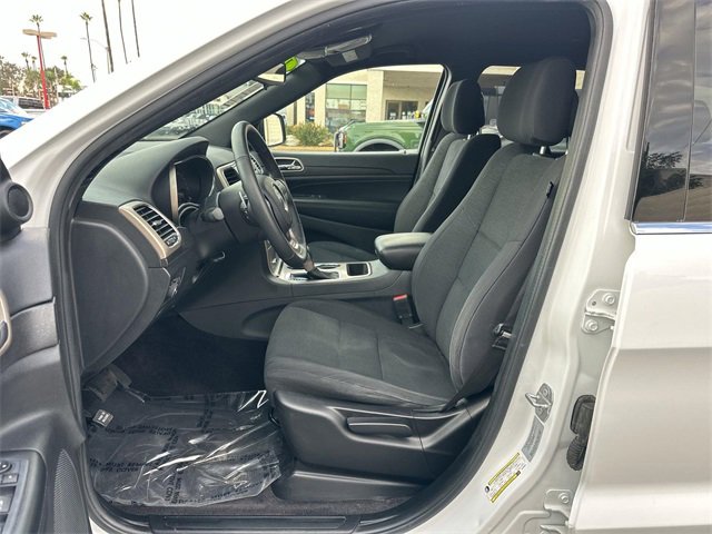 Used 2016 Jeep Grand Cherokee Laredo image 16