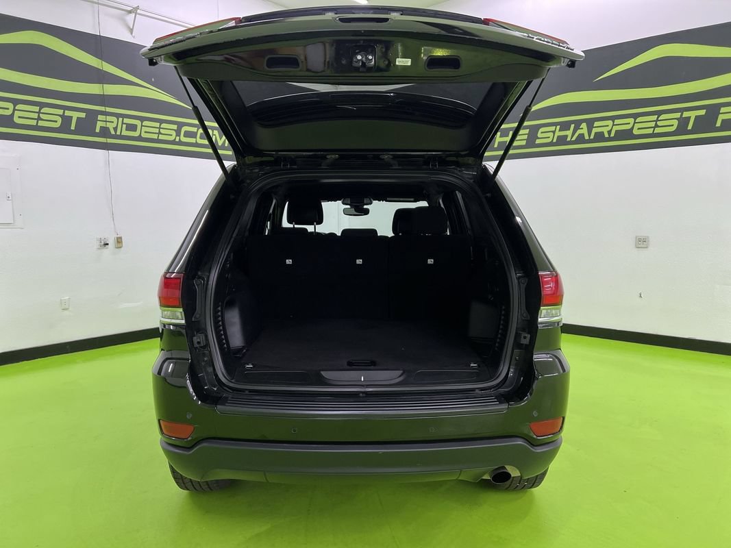 Used 2022 Jeep Grand Cherokee Laredo E AWD/4WD image 9