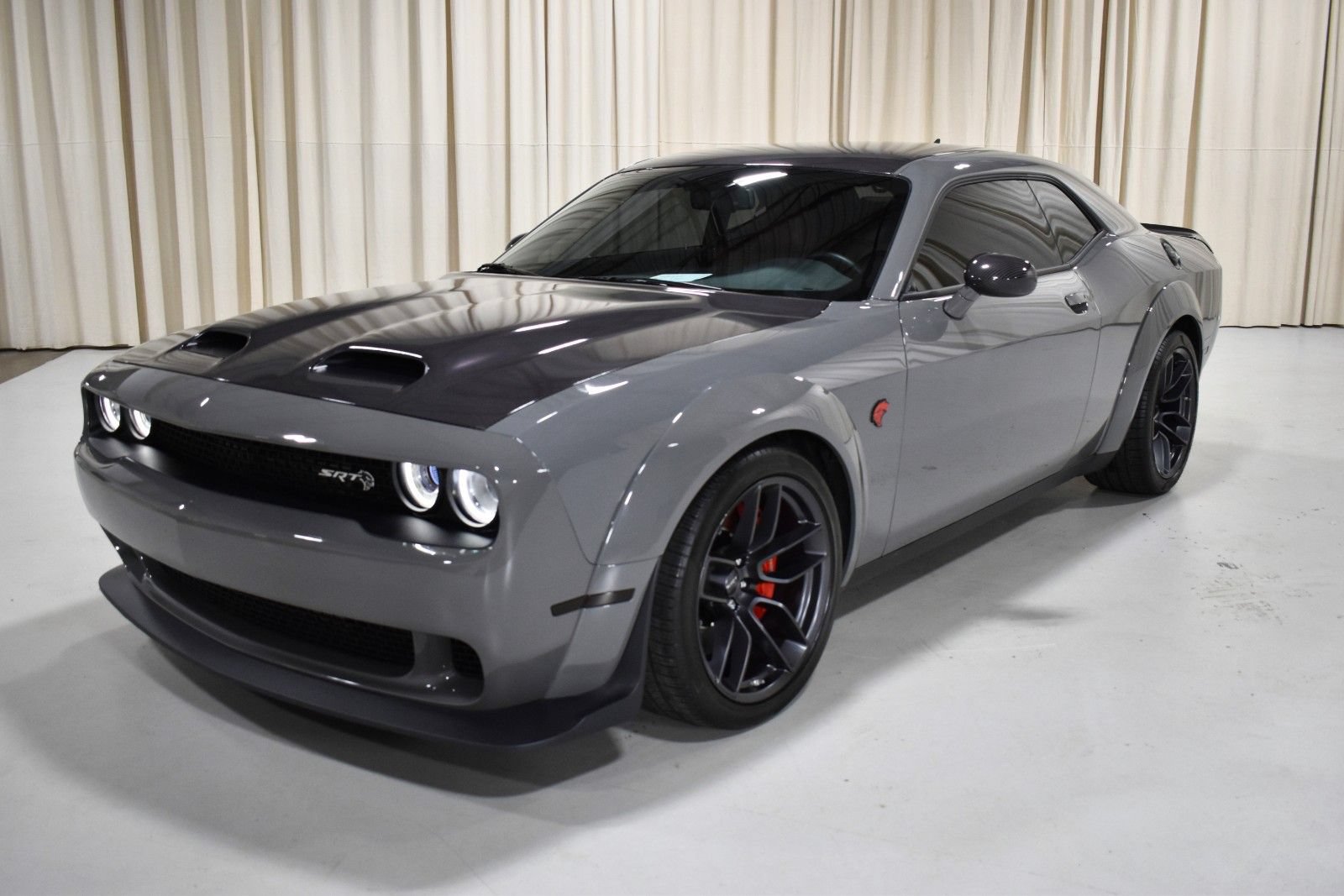 Used 2019 Dodge Challenger SRT Hellcat Redeye RWD video 1