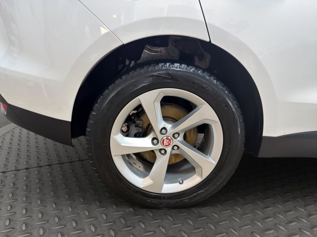 Used 2017 Jaguar F-PACE Premium AWD/4WD image 25