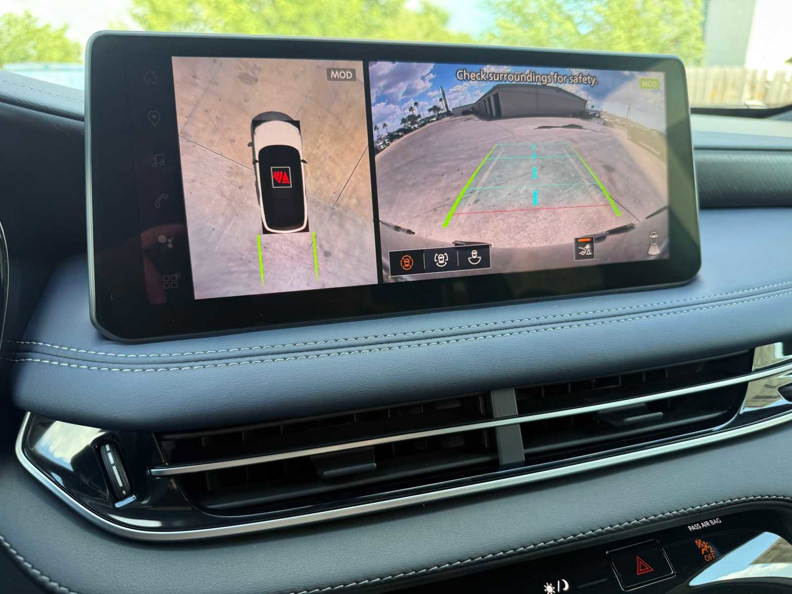 New 2026 INFINITI QX60 Luxe w/ Dark Cargo Package image 18