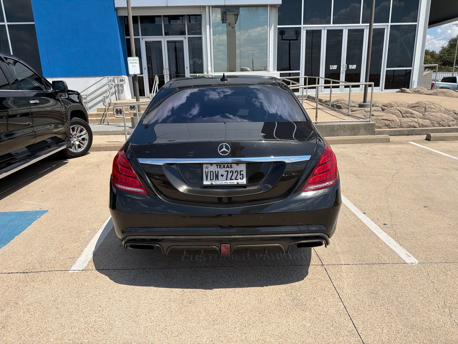 Used 2015 Mercedes-Benz S 550 Sedan w/ Sport Package image 4