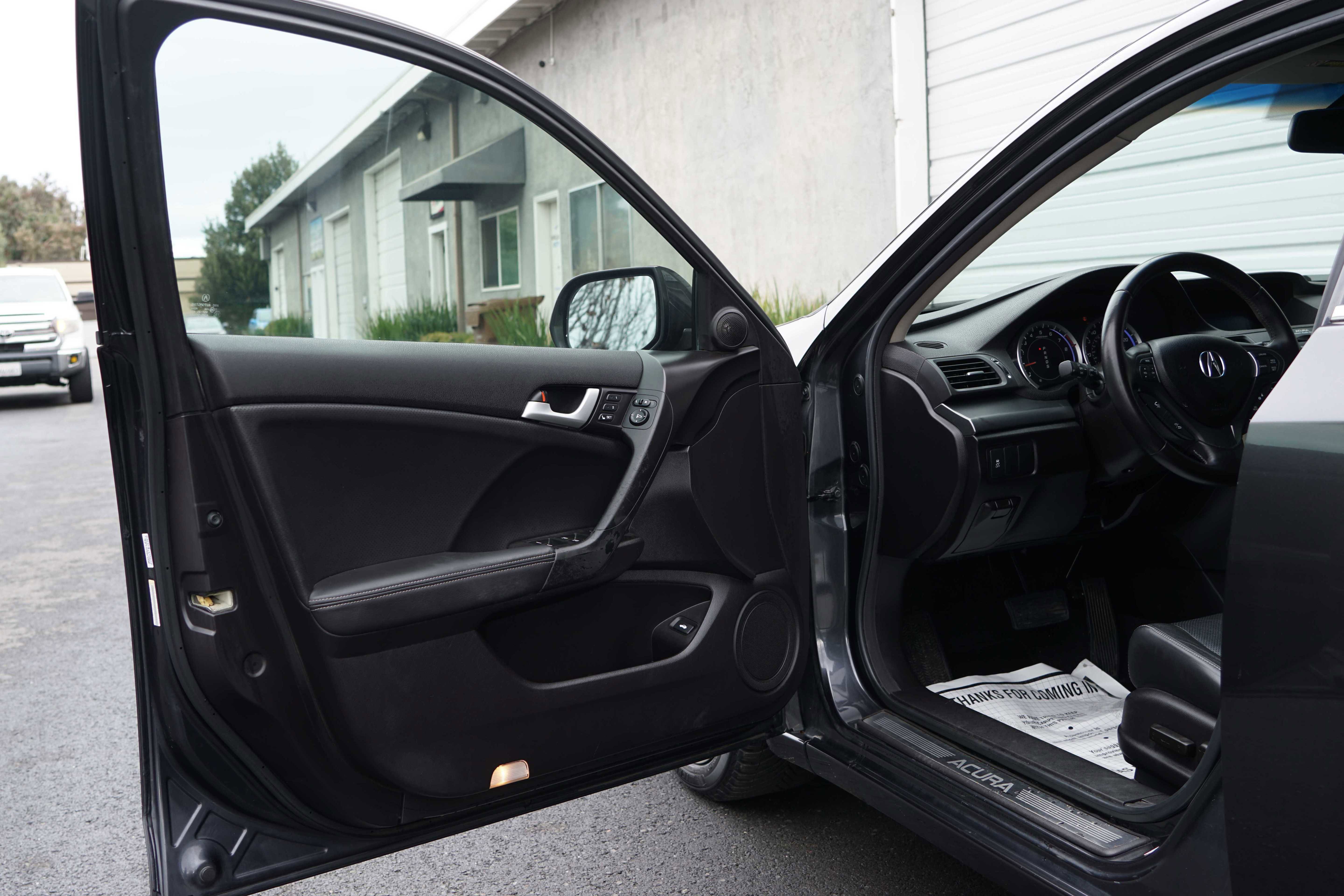 Used 2011 Acura TSX Sedan image 36