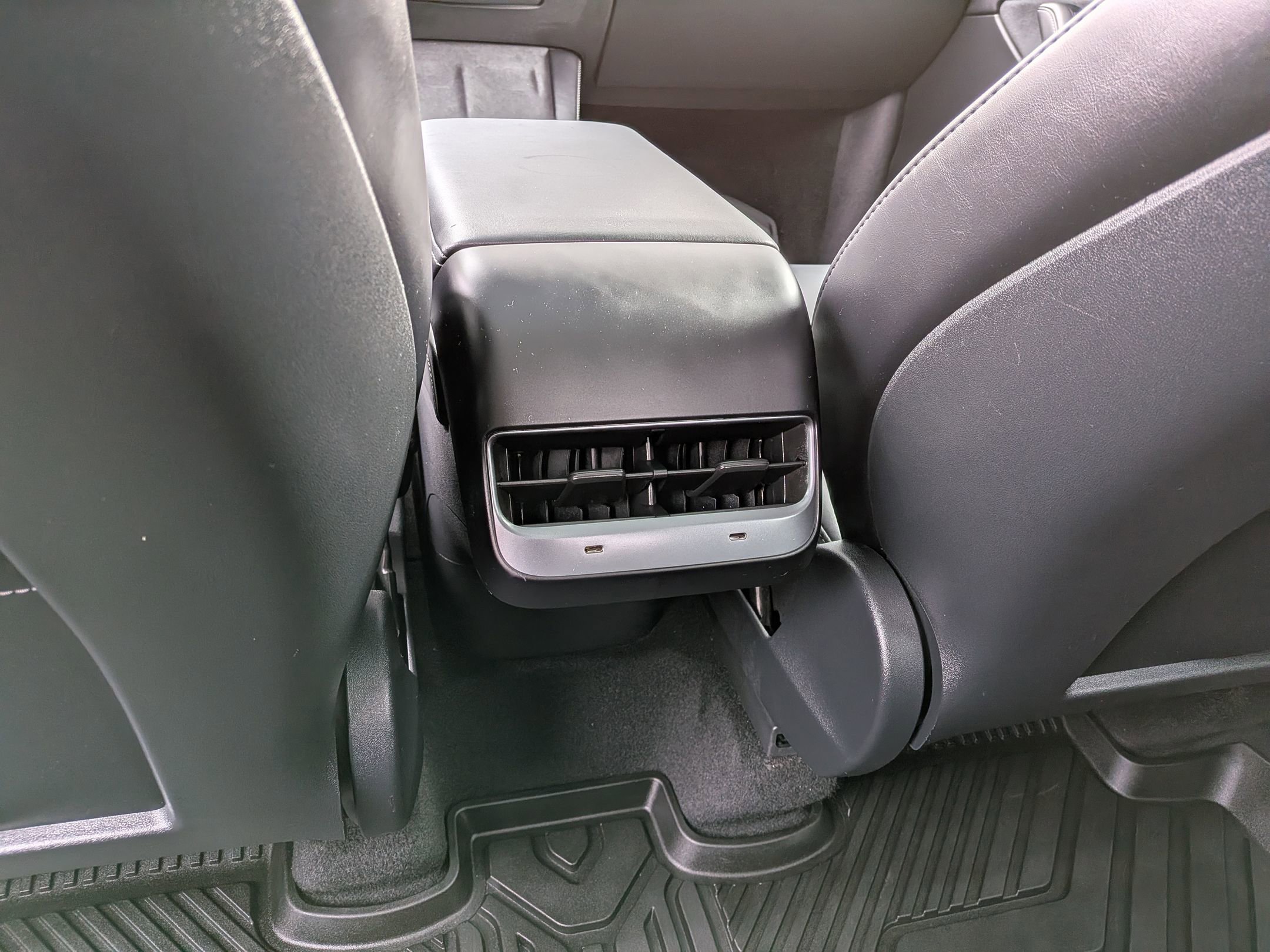 Used 2021 Tesla Model Y Long Range image 22