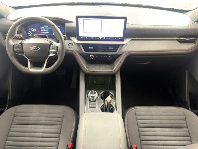 Used 2026 Ford Explorer ST-Line w/ ST-Line Street Pack RWD image 2