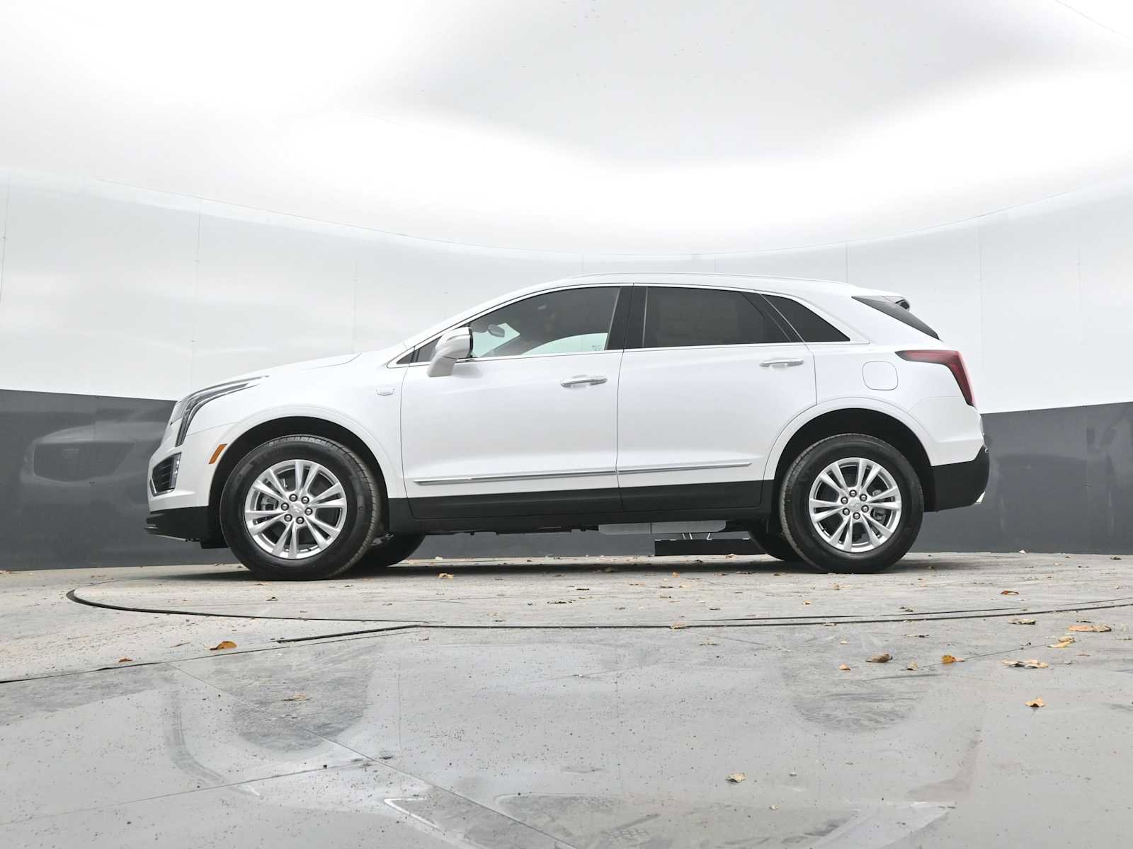 Used 2025 Cadillac XT5 Luxury w/ LPO, Floor Liner Package image 46