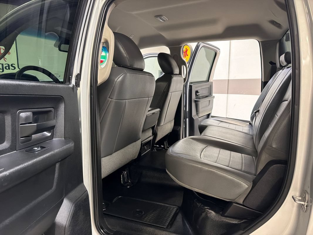 Used 2018 RAM 2500 Tradesman w/ Chrome Appearance Group AWD/4WD image 29
