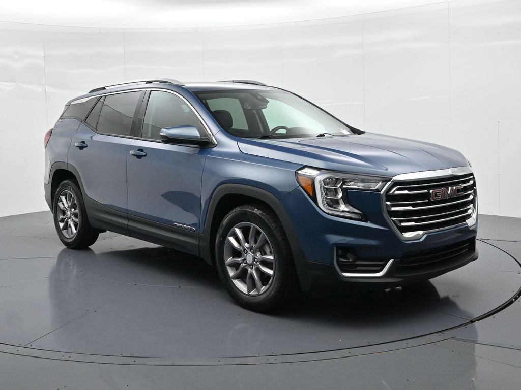 Used 2024 GMC Terrain SLT FWD image 3