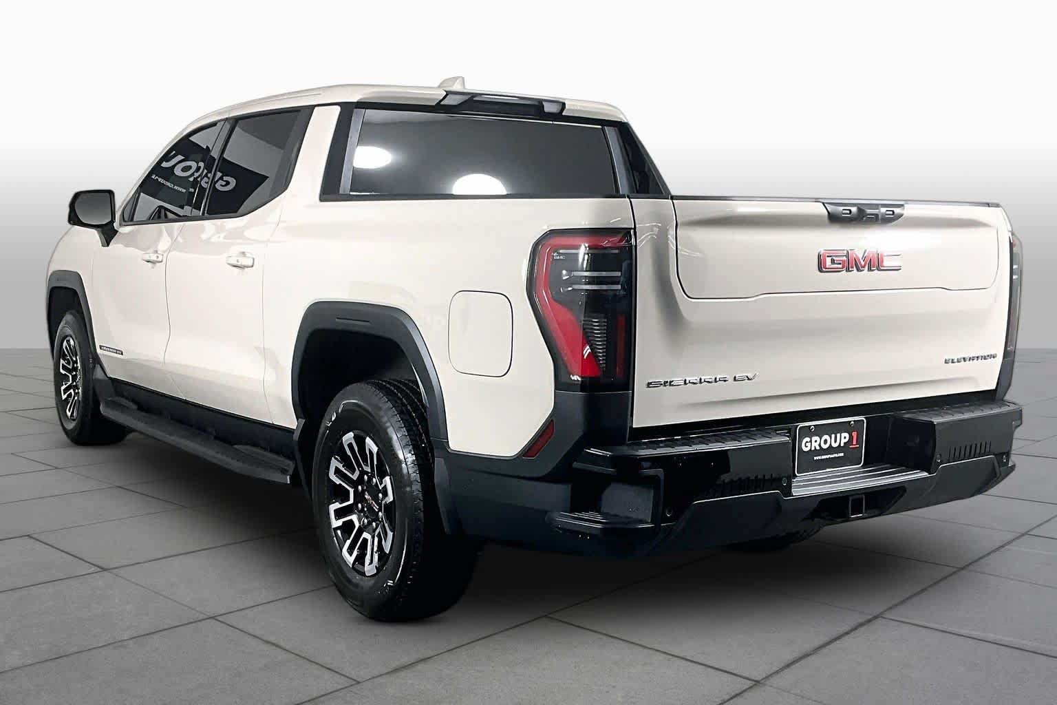 Used 2026 GMC Sierra EV Elevation AWD/4WD image 11