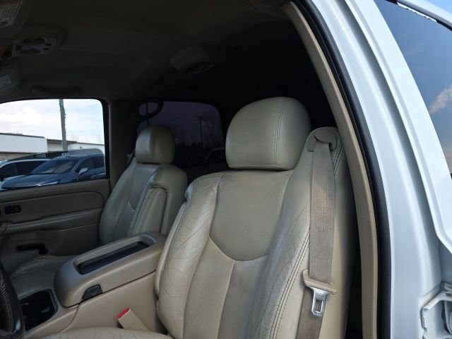 Used 2004 Chevrolet Tahoe Z71 w/ Z71 Preferred Equipment Group AWD/4WD image 15