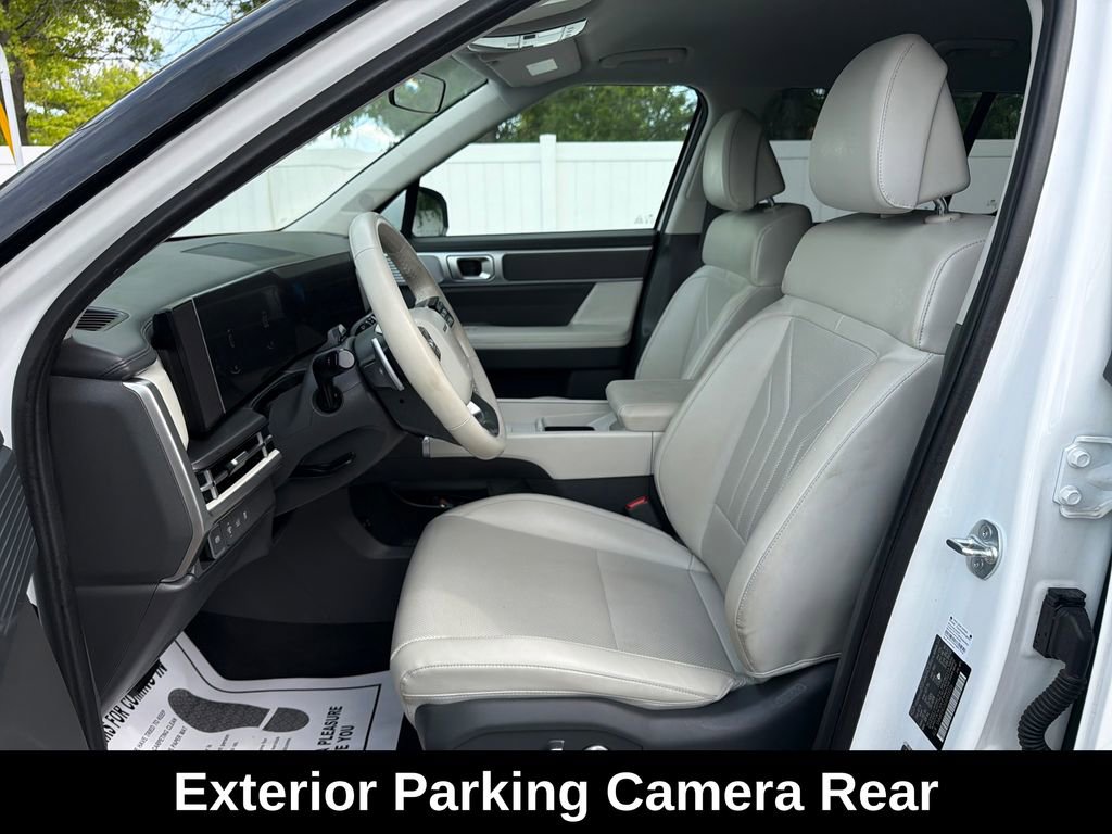 Used 2025 Hyundai Santa Fe SEL FWD image 11