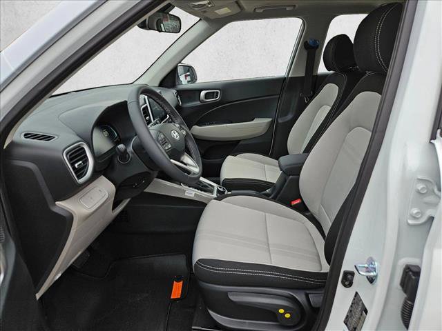New 2026 Hyundai Venue SEL FWD image 4
