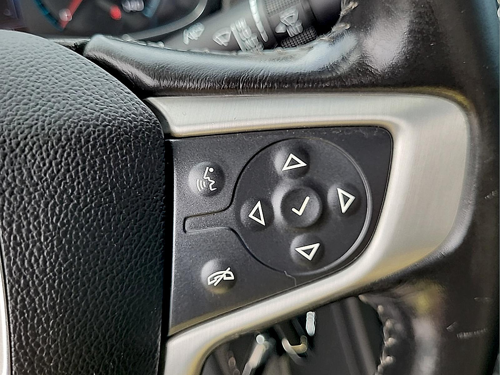 Used 2018 GMC Canyon SLT w/ Driver Alert Package AWD/4WD image 18