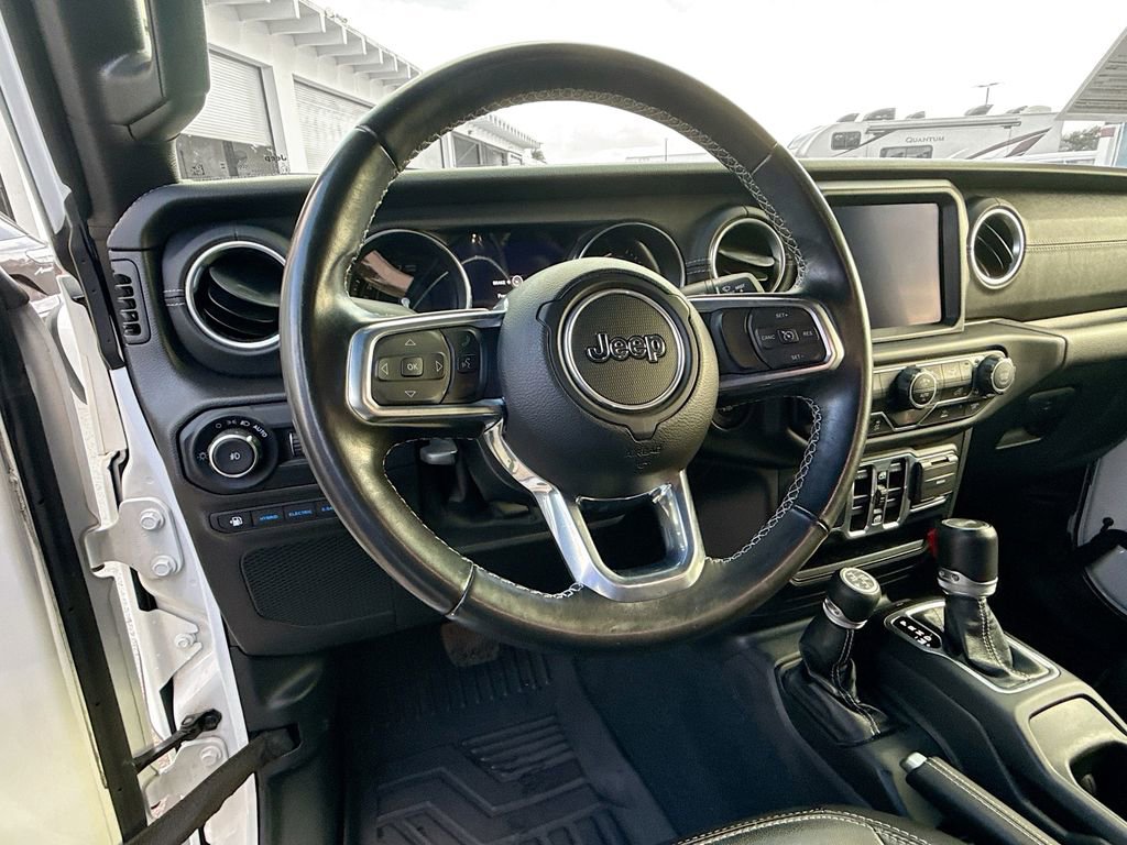 Used 2022 Jeep Wrangler Unlimited Sahara image 12