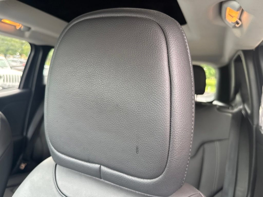 Used 2020 Jeep Renegade Limited w/ UConnect 8.4 Nav Group AWD/4WD image 33