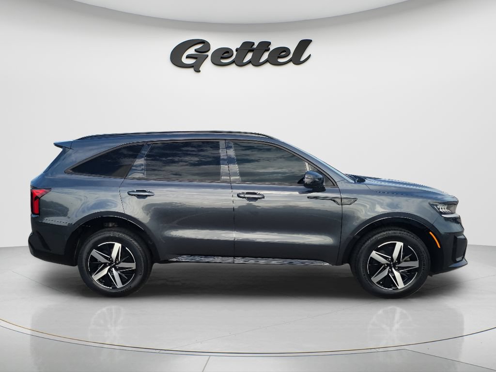 Used 2023 Kia Sorento S w/ Panoramic Sunroof Package FWD image 4