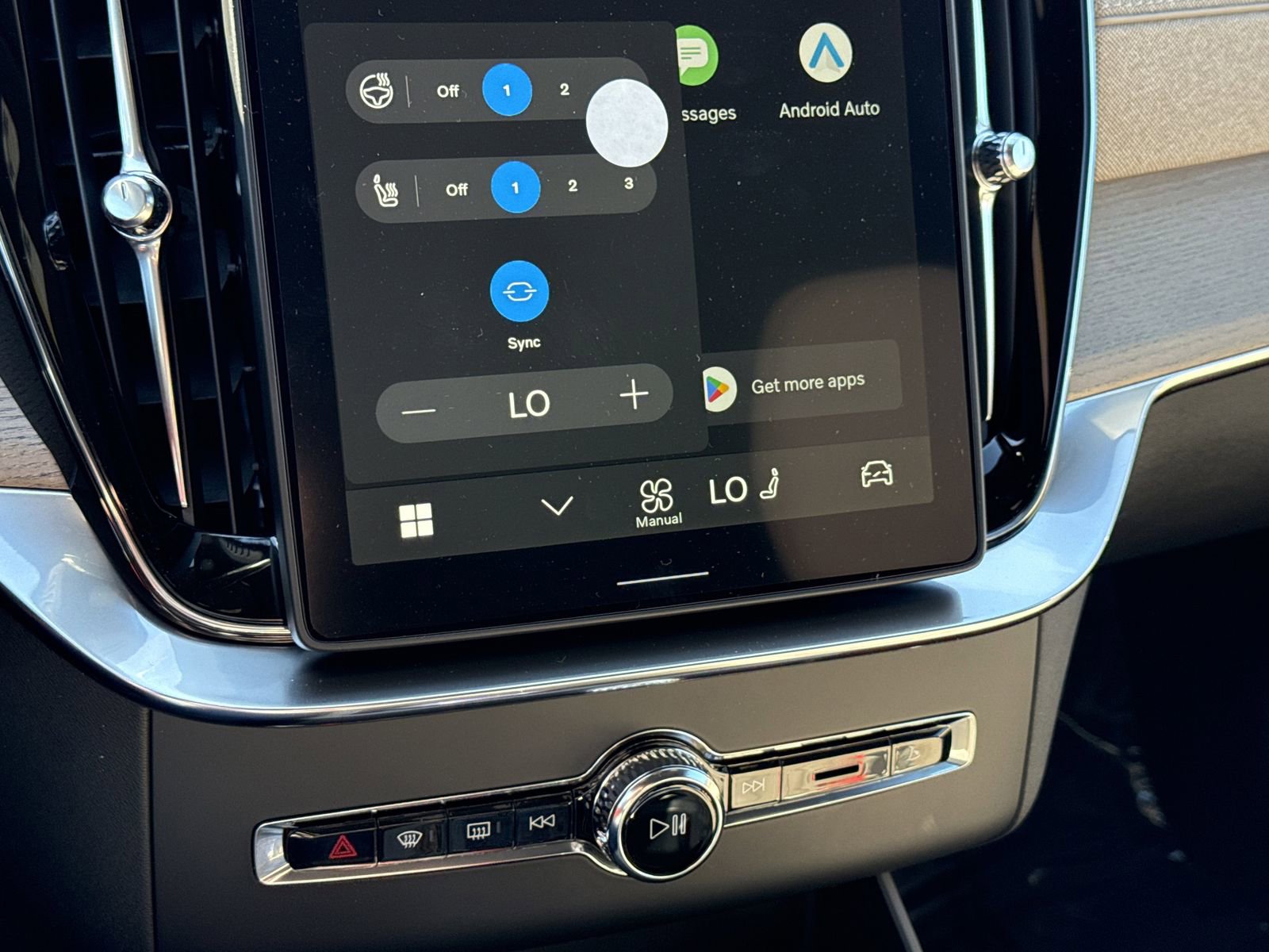 New 2026 Volvo XC90 B6 Plus w/ Protection Package Premier image 29