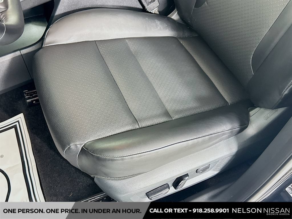 Certified 2025 Nissan Rogue SV w/ SV Premium Package FWD image 18