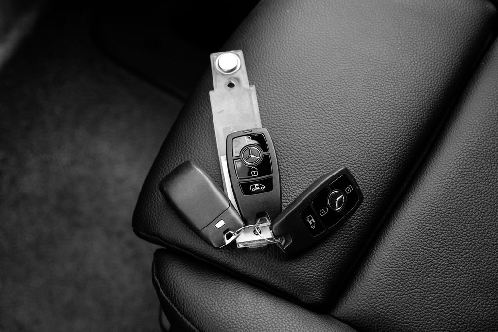 Used 2025 Mercedes-Benz Sprinter 2500 w/ Dashboard Charging Package image 58