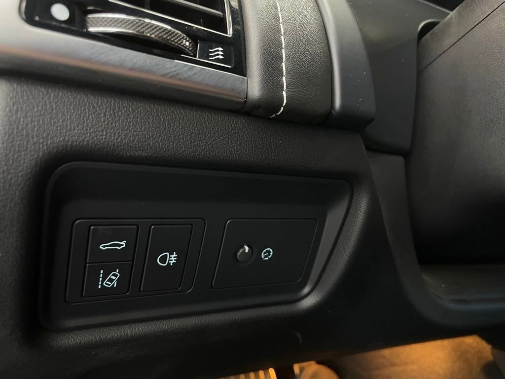 Used 2021 Jaguar F-TYPE Convertible image 32