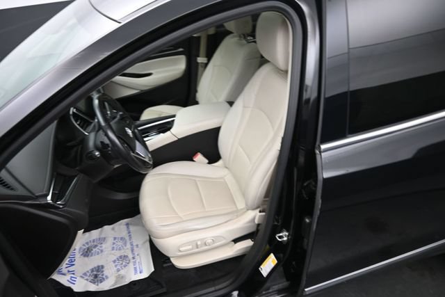 Used 2022 Buick Enclave Essence w/ Experience Buick Package FWD image 11