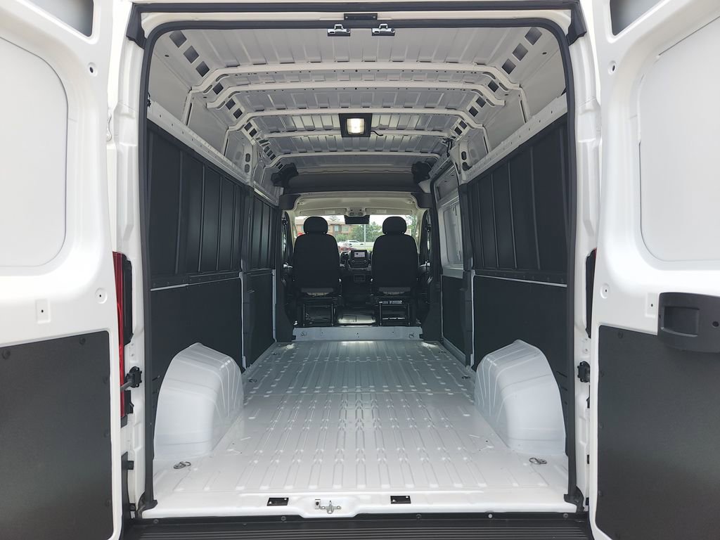 Used 2026 RAM ProMaster 2500 w/ Convenience Group FWD image 14