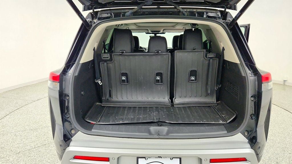Used 2023 Nissan Pathfinder SL w/ SL Premium Package AWD/4WD image 22
