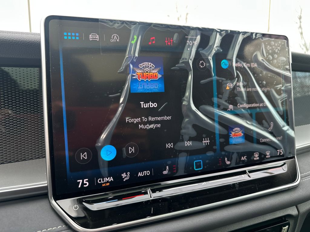 New 2026 Volkswagen Tiguan SE image 9