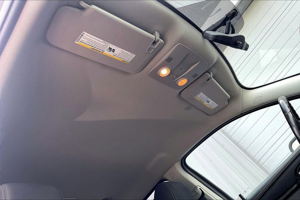 Used 2017 Chevrolet Traverse LT image 22